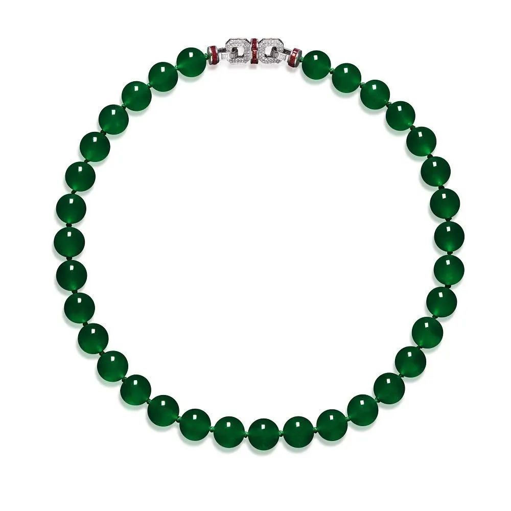 顶级帝王绿翡翠珠链拍卖在即，全球最昂贵的翡翠珠宝  第11张