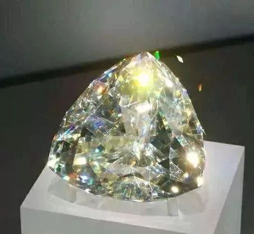 你喜欢什么钻石？带你看看全世界最闪的钻石！  第29张